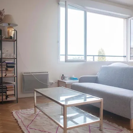 Nice Bright Studio Near Paris Lägenhet *